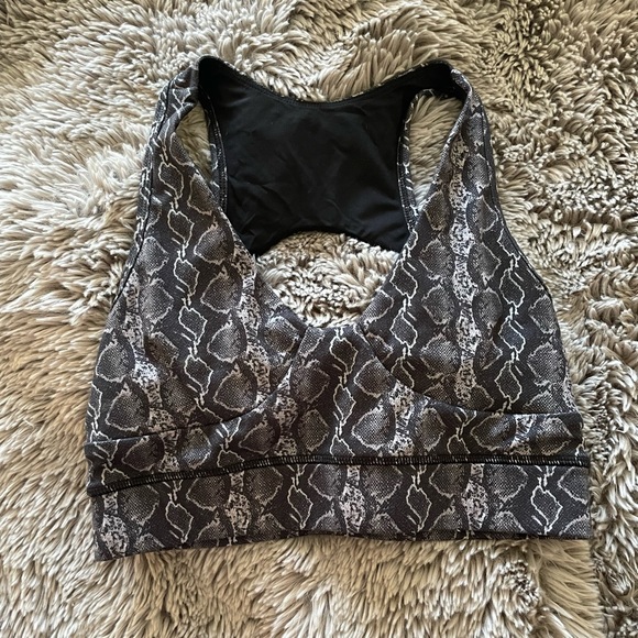 TYC active wear set - Picture 3 of 10